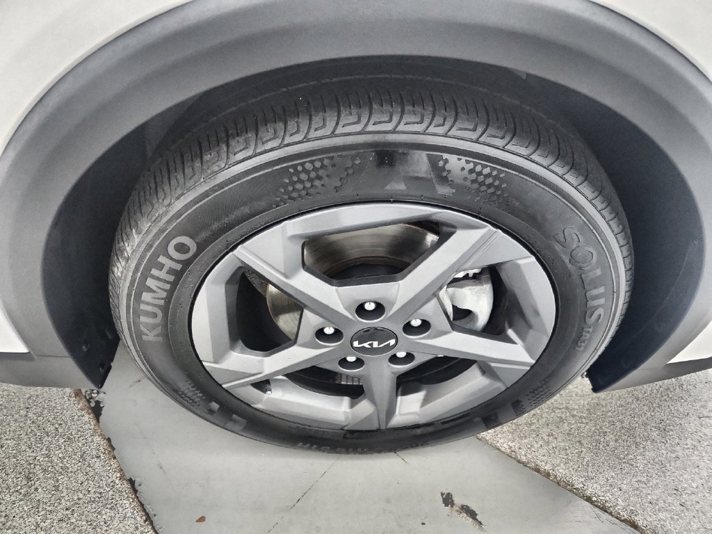 Used 2025 Kia K4 FWD image 34