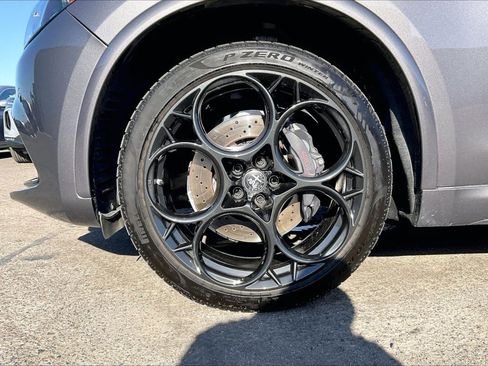 Used 2024 Alfa Romeo Stelvio Quadrifoglio w/ Active Assist Plus Package AWD/4WD image 4