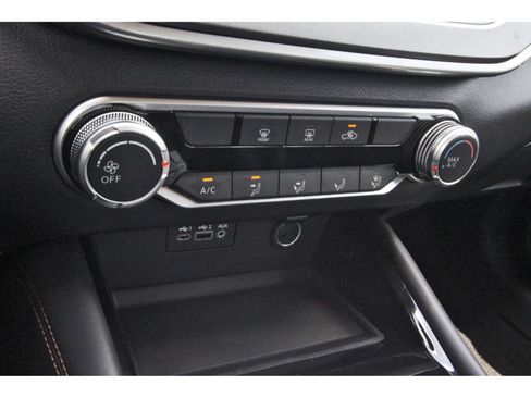 Used 2024 Nissan Altima 2.5 SR FWD image 22