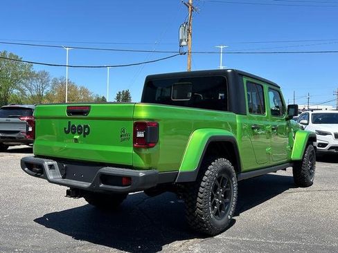New 2025 Jeep Gladiator Willys image 3