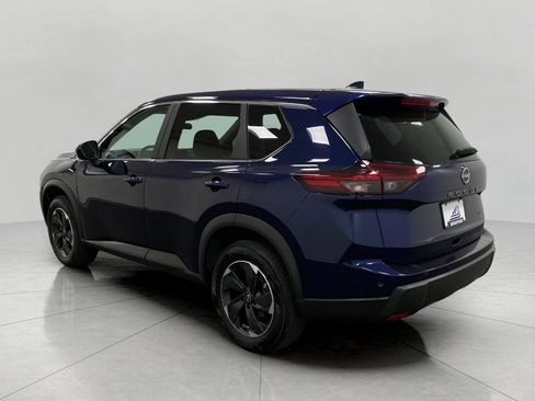 Certified 2025 Nissan Rogue SV image 7