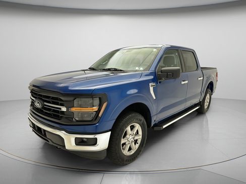 Used 2025 Ford F150 XLT w/ Equipment Group 301A Standard AWD/4WD image 3