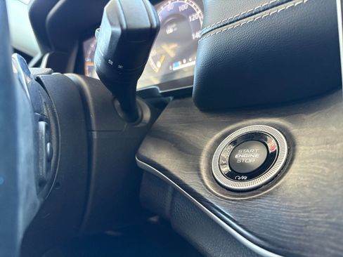 Used 2021 Jeep Grand Cherokee L Limited image 16