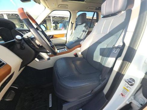 Used 2021 Land Rover Range Rover P525 Westminster Edition image 12