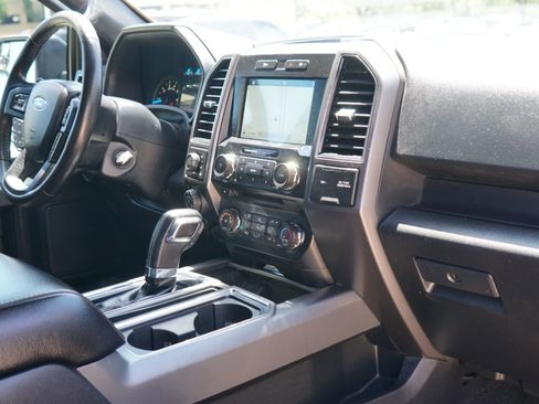 Used 2017 Ford F150 XLT w/ Equipment Group 302A Luxury AWD/4WD image 32