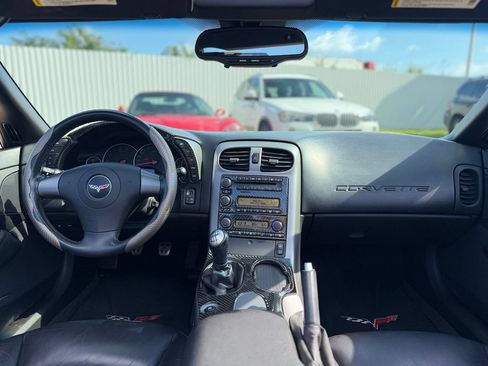 Used 2006 Chevrolet Corvette Convertible w/ Preferred Equipment Group RWD image 27