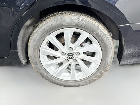 Used 2021 Toyota Camry LE image 36