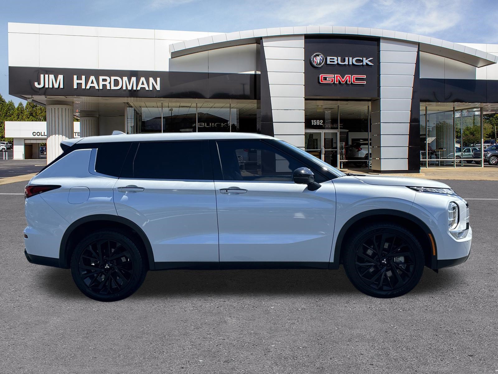 Used 2023 Mitsubishi Outlander SE FWD image 8