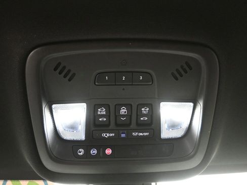 Used 2023 Chevrolet Traverse Premier w/ Redline Edition image 21