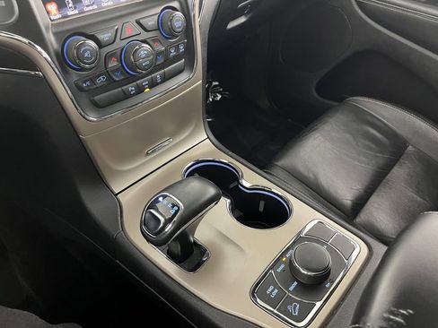 Used 2014 Jeep Grand Cherokee Limited image 24
