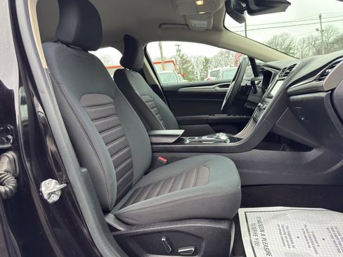 Used 2019 Ford Fusion SE AWD/4WD image 22