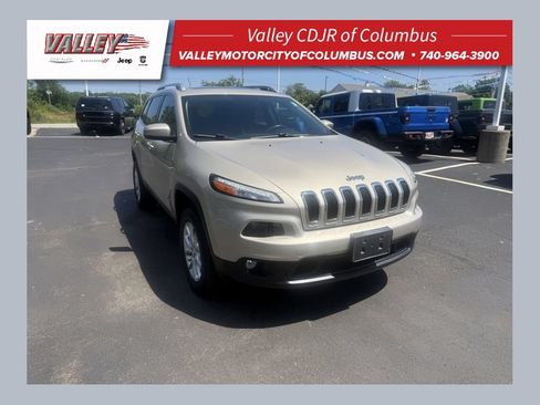 Used 2014 Jeep Cherokee Latitude w/ Comfort/Convenience Group AWD/4WD image 1