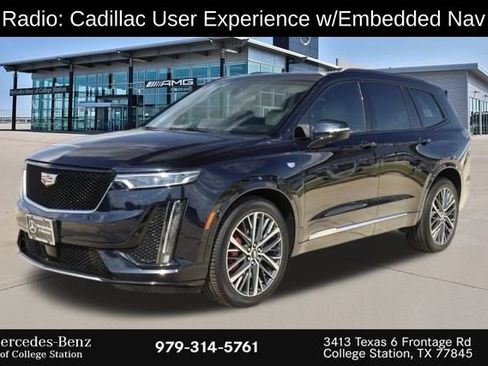 Used 2022 Cadillac XT6 Sport w/ Technology Package image 6