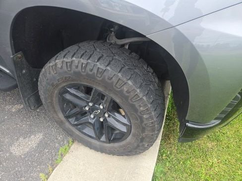 Used 2022 Chevrolet Silverado 1500 LT Trail Boss image 4