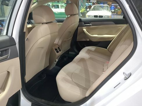 Used 2019 Hyundai Sonata SEL w/ Winter Weather Package FWD image 17