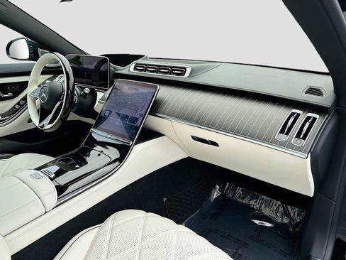 Used 2024 Mercedes-Benz Maybach S 680 4MATIC image 31