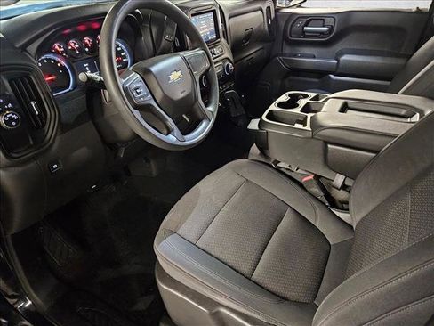 Used 2020 Chevrolet Silverado 1500 Custom w/ Custom Value Package image 10