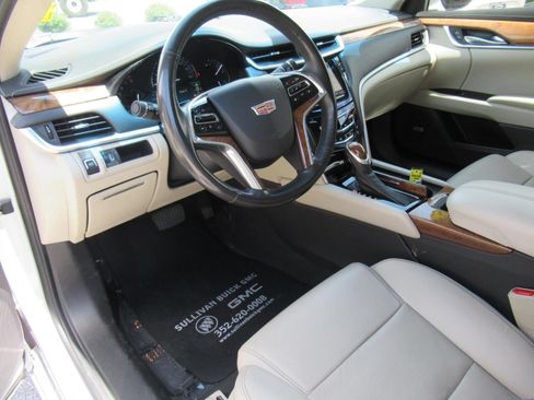 Used 2019 Cadillac XTS Luxury FWD image 15