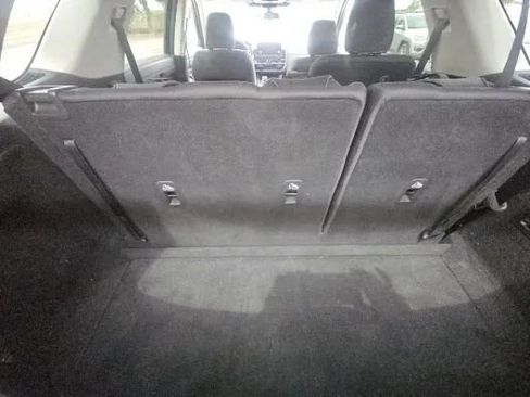 Used 2022 Nissan Pathfinder SV w/ SV Premium Package image 11