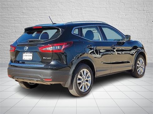 Used 2022 Nissan Rogue Sport SV w/ Technology Package image 4