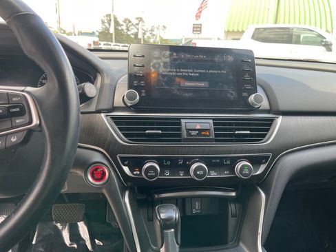 Used 2018 Honda Accord EX-L image 16