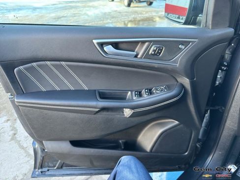 Used 2023 Ford Edge ST image 29