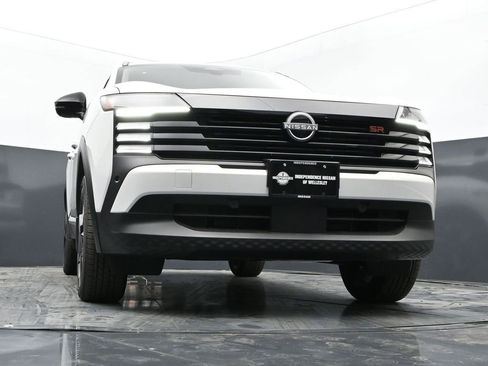 New 2026 Nissan Kicks SR w/ SR Premium Package image 28