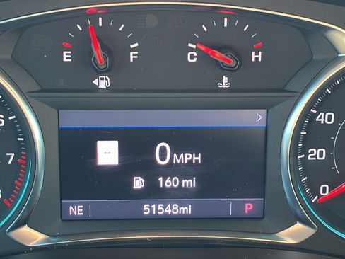 Used 2023 Chevrolet Traverse RS FWD image 26