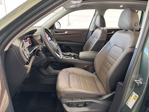 Used 2026 Volkswagen Atlas SEL AWD/4WD image 15