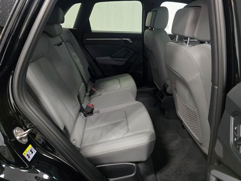 Used 2025 Audi Q3 2.0T Premium w/ Convenience Package image 23