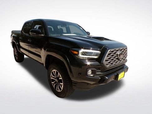 Used 2023 Toyota Tacoma TRD Sport w/ TRD Premium Sport Package AWD/4WD image 9