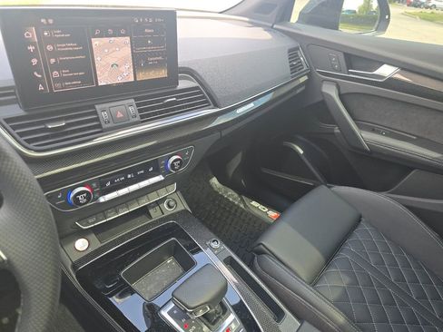 Used 2025 Audi SQ5 Premium Plus w/ Premium Plus Package image 30