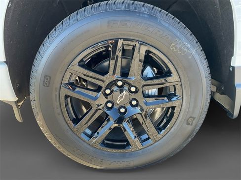 New 2026 Chevrolet Silverado 1500 Custom w/ LPO, Dark Essentials Package image 13