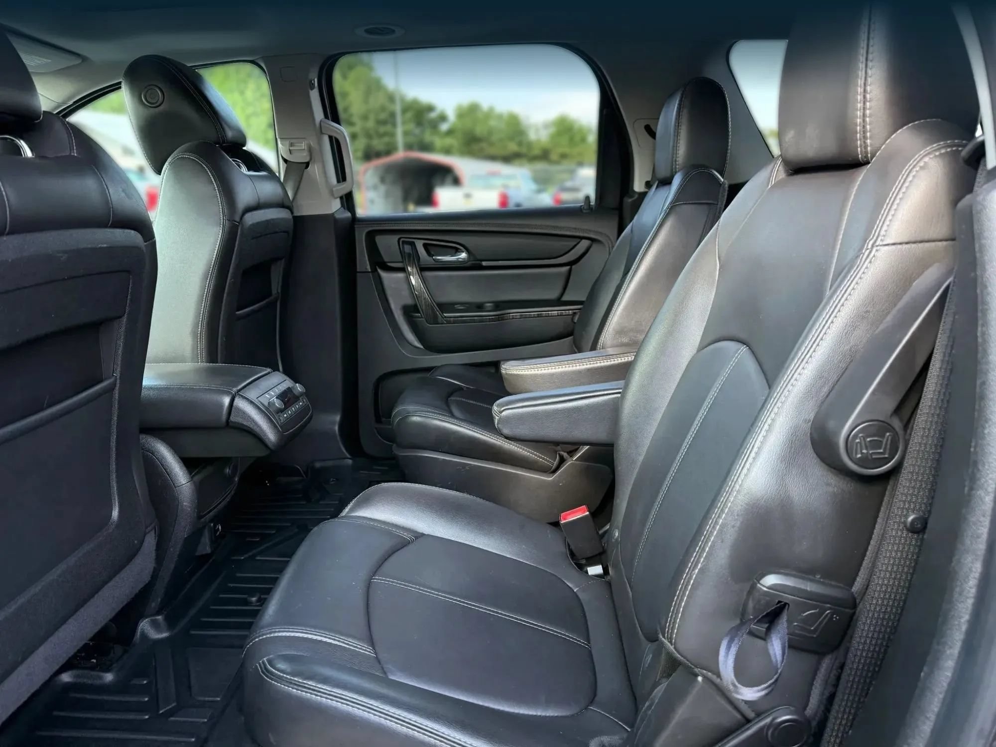 Used 2017 GMC Acadia Limited SLT AWD/4WD image 21