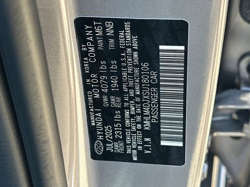 Certified 2025 Hyundai Elantra SEL FWD image 31