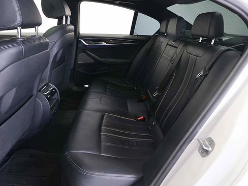 Used 2021 BMW 530i w/ Premium Package RWD image 11