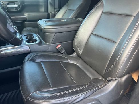 Used 2020 Chevrolet Silverado 2500 LTZ w/ LTZ Convenience Package AWD/4WD image 11
