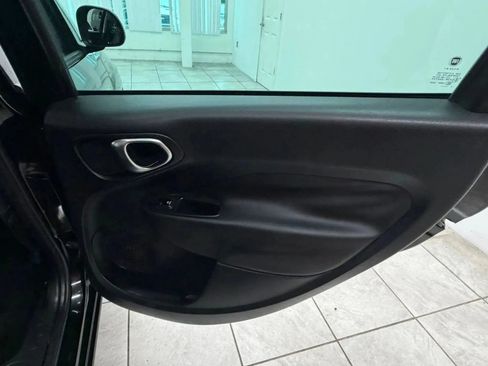 Used 2018 FIAT 500L Lounge FWD image 18