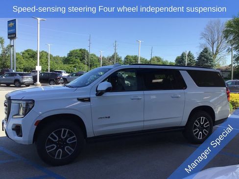 Used 2023 GMC Yukon XL AT4 w/ AT4 Premium Plus Package AWD/4WD image 12