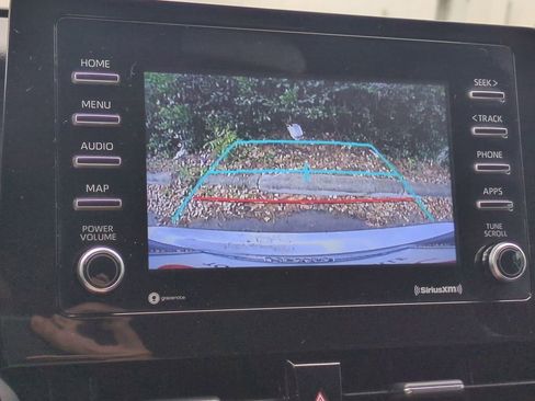 Certified 2022 Toyota Camry SE image 20