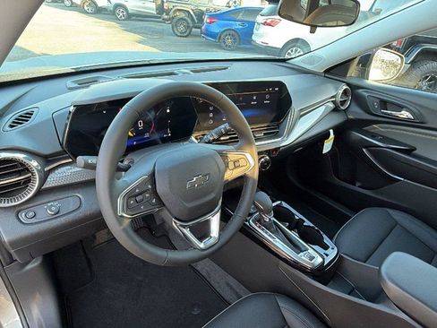New 2026 Chevrolet Trax ACTIV w/ Sunroof Package FWD image 20