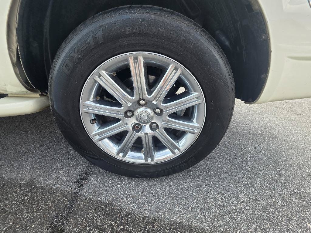 Used 2009 Chrysler Aspen Limited RWD image 20