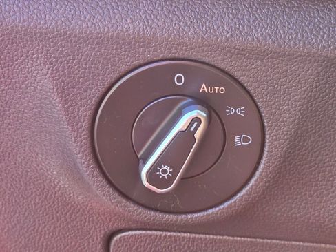 Used 2021 Volkswagen Jetta SE image 26