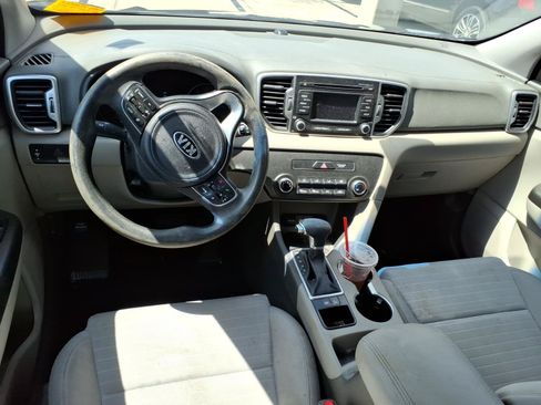 Used 2018 Kia Sportage LX FWD image 10