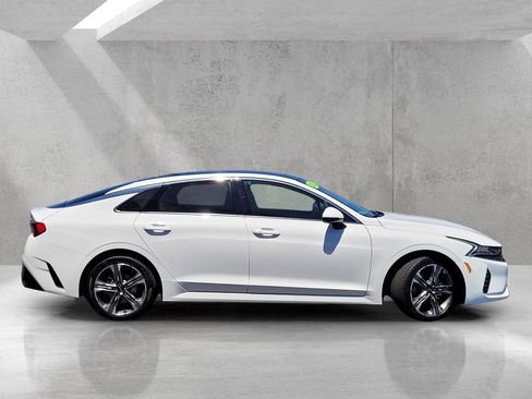 Used 2023 Kia K5 EX w/ EX Premium Package FWD image 4