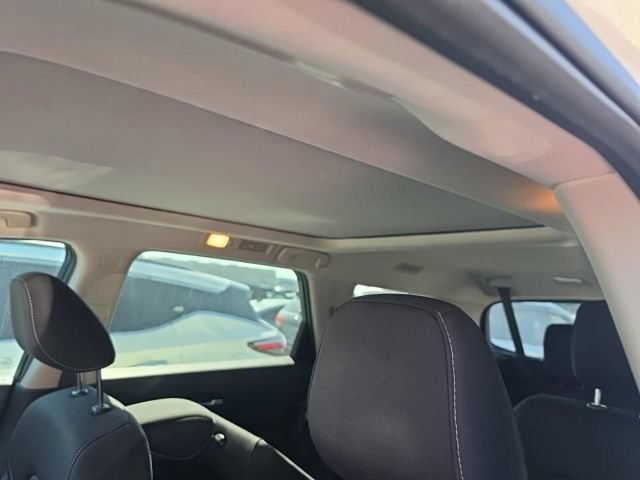 Used 2022 Nissan Pathfinder SV w/ SV Premium Package AWD/4WD image 8