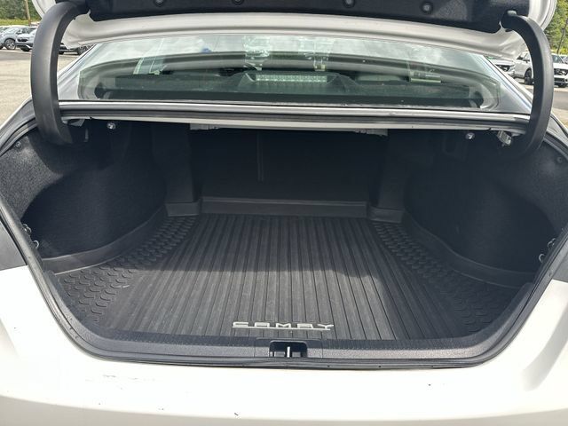 Used 2018 Toyota Camry SE FWD image 21