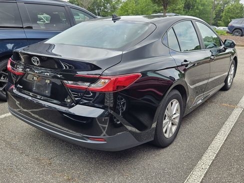 Used 2025 Toyota Camry LE FWD image 4