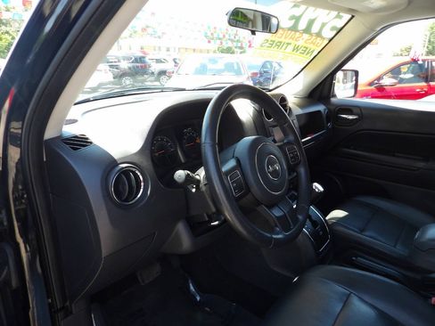 Used 2015 Jeep Patriot High Altitude FWD image 6