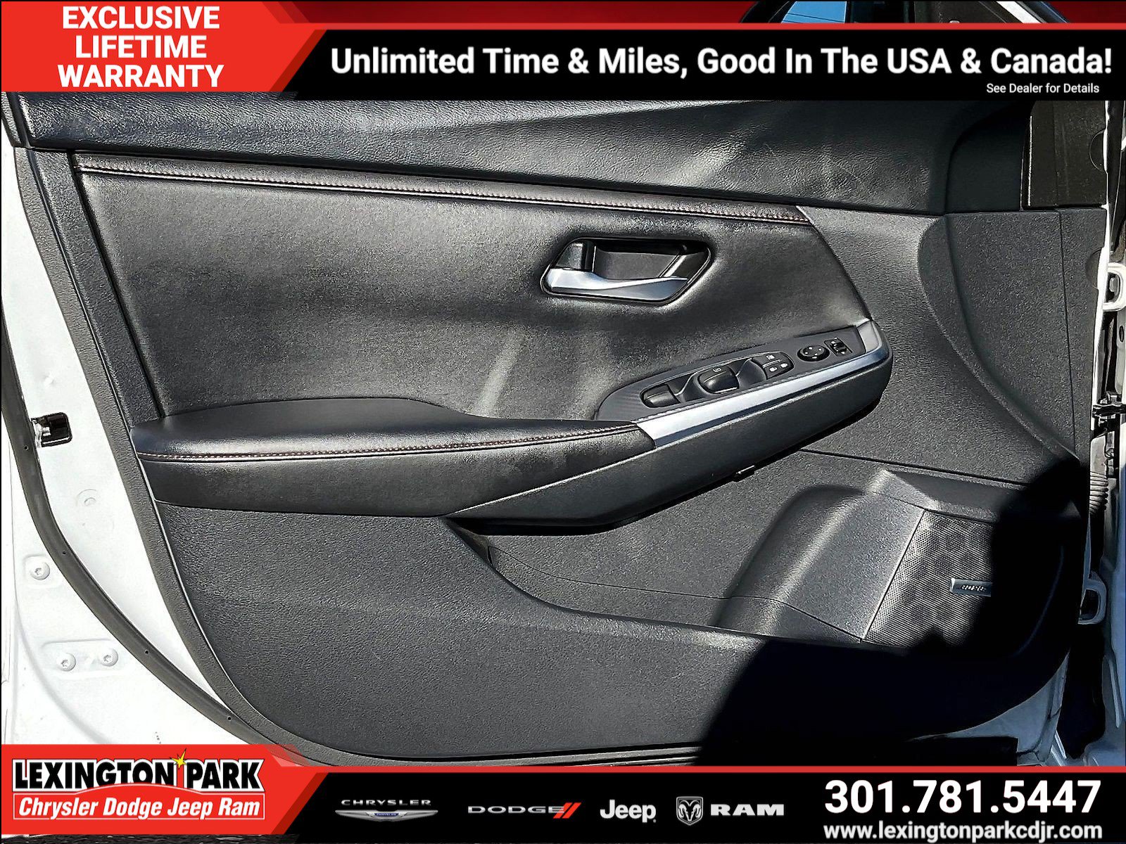 Used 2023 Nissan Sentra SR w/ SR Premium Package FWD image 19